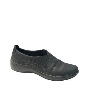 Clarks Womens Black Leather Slip-On Loafers Size 9 Ultimate Comfort